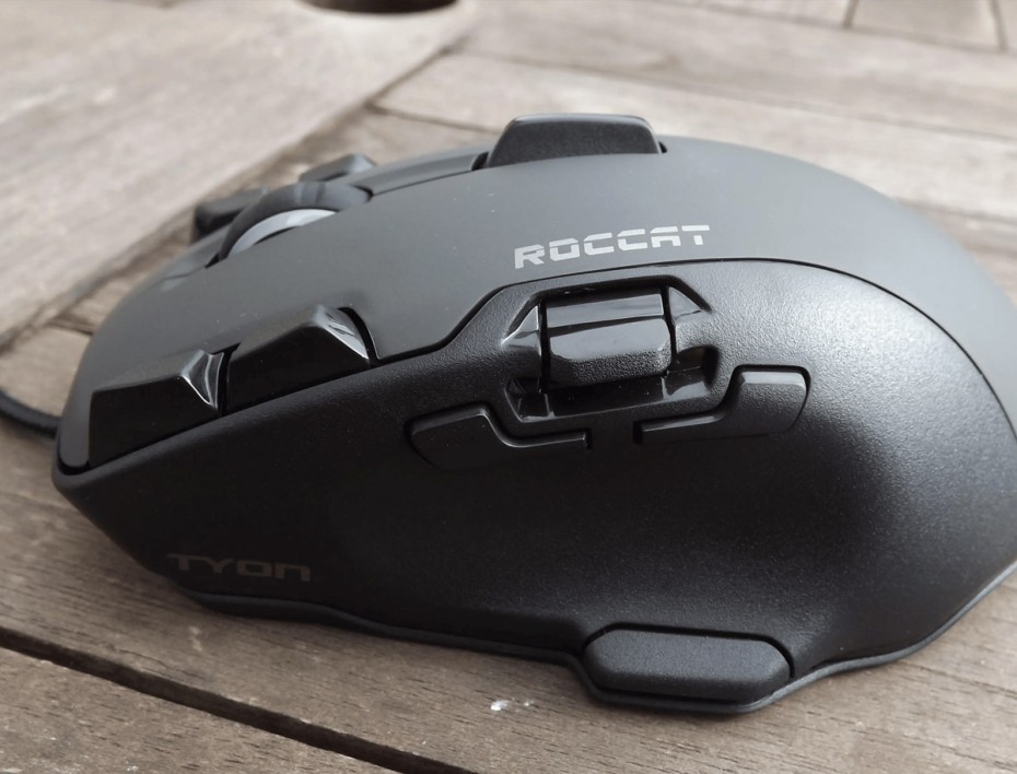 Mouse Roccat Tyon Gaming (roc-11-850-am) Hasta 8200 Dpi, 16 Botones Programables, Rgb, Negro